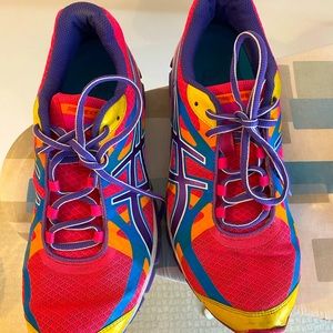 ASICS Women’s Shoe. Gently used.